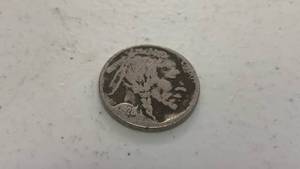 lot 14 image: 1928 Buffalo Nickel Five Cents US Coin