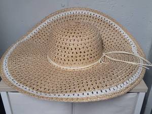 lot 1769 image: Floppy Wide Brim Straw Sun Hat with White Trim
