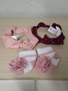lot 1773 image: Cat & Jack Hair Accessories Set - Pink & Burgundy
