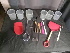 lot 2746 image: Craft Resin Mixing Kit with Tools