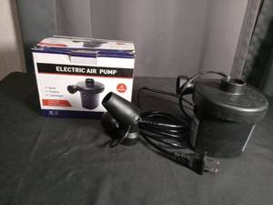 lot 2752 image: Portable Electric Air Pump with 3 Nozzles