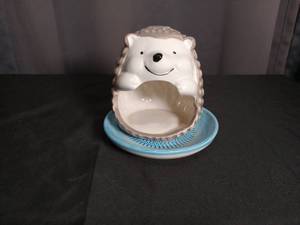 lot 2753 image: Robert Stanley Ceramic Hedgehog Citrus Juicer