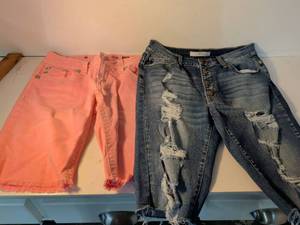 lot 1 image: Miss Me Womens Embellished Jeans Collection - Size 29