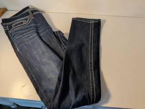 lot 11 image: BKE Sabrina Dark Wash Jeans Size 27R