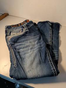 lot 26 image: Rock Revival Crop Jeans  Size 30