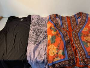 lot 39 image: Womens Clothing Bundle - Affliction Tank and Free People Dress