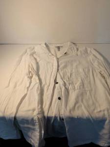 lot 54 image: BKE White Button-Down Shirt Size L