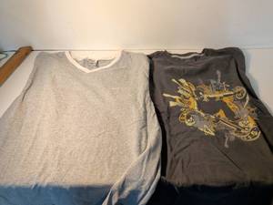 lot 59 image: Nike & Old Navy T-Shirt Bundle XL