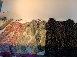 lot 81 image: LOFT and Daytrip Womens Dress Bundle