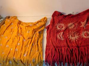lot 86 image: Free People Red Sun Print and Yellow Floral Dresses Set