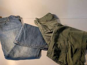 lot 93 image: Maurices Denim and Cargo Pants Bundle