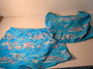 lot 94 image: Tropical Palm Tree Print Swimsuit