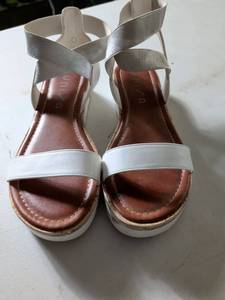 lot 140 image: Unisa White Platform Sandals with Elastic Straps