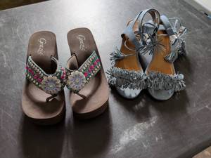 lot 145 image: Grazie Embellished Platform Sandals Size 9