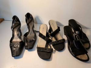 lot 152 image: Anne Klein Black Leather Sandals