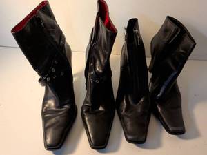 lot 161 image: Giani Bini Black Leather Ankle Boots with Studded Straps