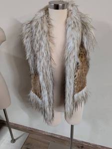 lot 178 image: Luxury Faux Fur Stole Wrap