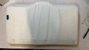 lot 658556 image: EPABO Memory Foam Pillow - Retail $35