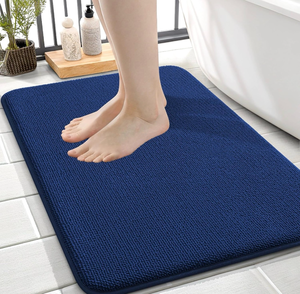lot 658565 image: Bath Mat Rug - Retail $20