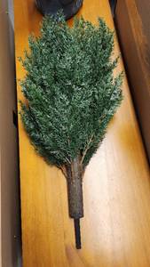 lot 69839 image: Artificial Cedar Branch Decor - Retail $12