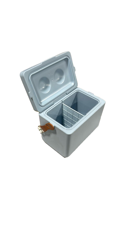 lot 942 image: Small Light Blue Cooler Box with Dividers - Retail $25