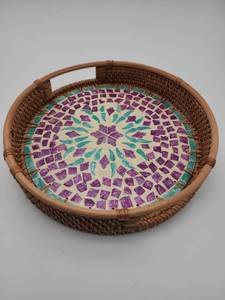 lot 56571 image: Round rattan tray