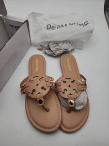 lot 56578 image: NEW Womens Dream Pair Sandals Size 10 Nude