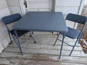 lot 502 image: Folding Card Table and Chairs Set - 3 Chairs (one not pictured)