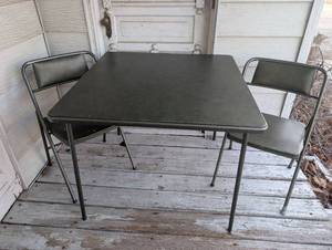 lot 503 image: Samsonite Card Table and 2 Chairs