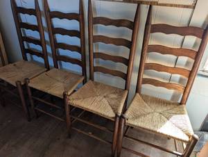 lot 505 image: Traditional Ladder Back Rush Seat Dining Chairs - Set of 4
