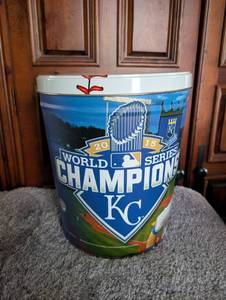 lot 1201 image: 2015 Kansas City Royals World Series Champions Commemorative Popcorn Bucket