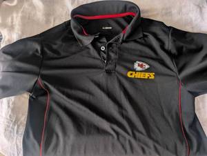 lot 1209 image: Kansas City Chiefs NFL Team Polo Shirt - Size Large