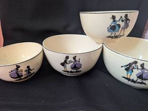lot 1520 image: Bonnett Ware Dancing Silhouette Bowls Set