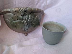 lot 1522 image: Scheurich West German Art Pottery Vase  Planter&nbsp