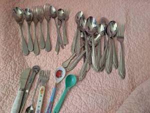 lot 2042 image: Variety Flattware  Childrens Character Flatware Collection