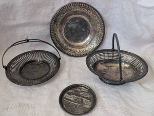 lot 2050 image: Various Antique Baskets  PlateSaucer (edited)