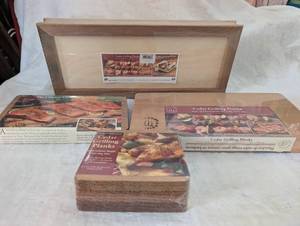 lot 2066 image: Natures Cuisine Cedar Grilling Planks Set