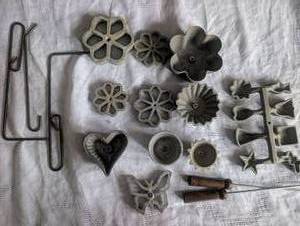 lot 2093 image: Traditional Cast Rosette Iron Cookie and Pastry Molds Set
