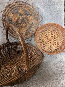 lot 2502 image: Handwoven Willow Market Basket