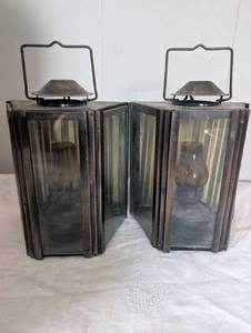 lot 2527 image: Metal and Glass Lanterns - Set of 2 - 7 in&nbsp