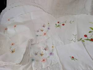 lot 3057 image: Hand Embroidered Strawberry &amp Butterfly PlacematsNapkins&nbsp