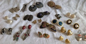lot 3614 image: Mixed Costume Jewelry Earring Lot
