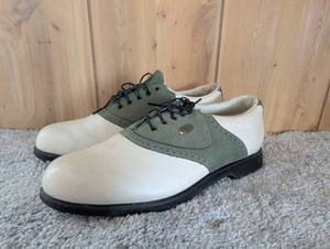 lot 3702 image: Etonic Two-Tone Golf Shoes - Size 7&nbsp