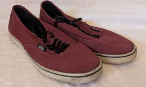 lot 3704 image: Vans Canvas Sneakers - Burgundy - Size 6.5