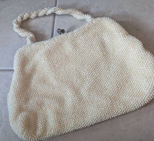lot 3814 image: Elegant Pearl Beaded Evening Bag