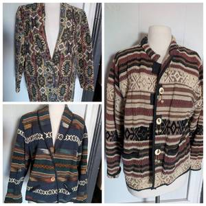 lot 3913 image: Southwestern Pattern Knit CardiganBlazer Collection - 3 ct