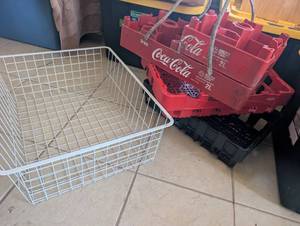 lot 4034 image: White Wire Storage Basket and Coca-Cola 2L Bottle Carrier