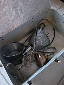 lot 4039 image: 1940s Military Field Kitchen Set with Storage Box