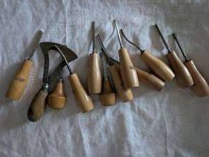 lot 4045 image: Wooden Handle Carving Tool Set