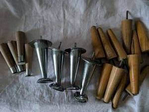 lot 4047 image: Various Furniture Legs&nbsp